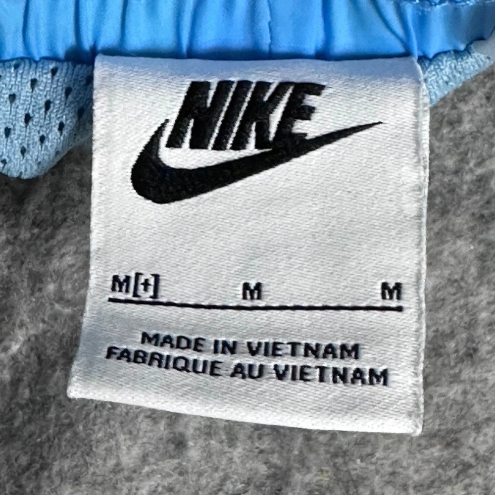 Nike Mens Sportswear Woven Shorts Blue Grey Neon DO6587-412 Size M Excellent